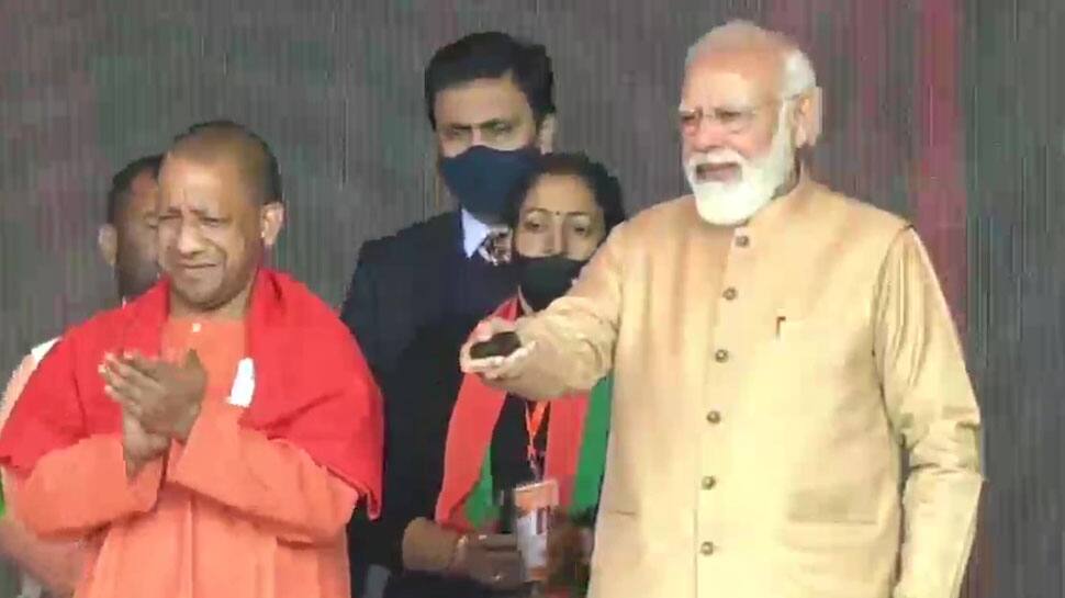 PM Narendra Modi launches women-centric initiatives in Prayagraj, transfers Rs 1000 cr to various SHGs