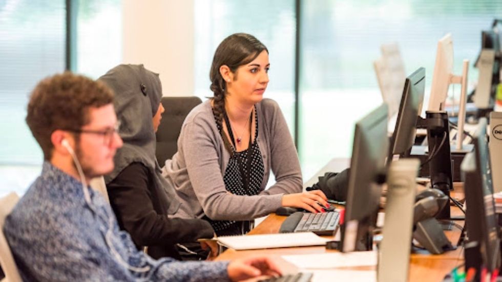 Call Centres India: Established Global Leaders - Vimarsana News