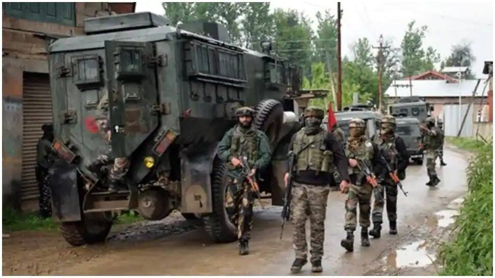 Four JeM terrorist associates arrested in Awantipora, arms recovered