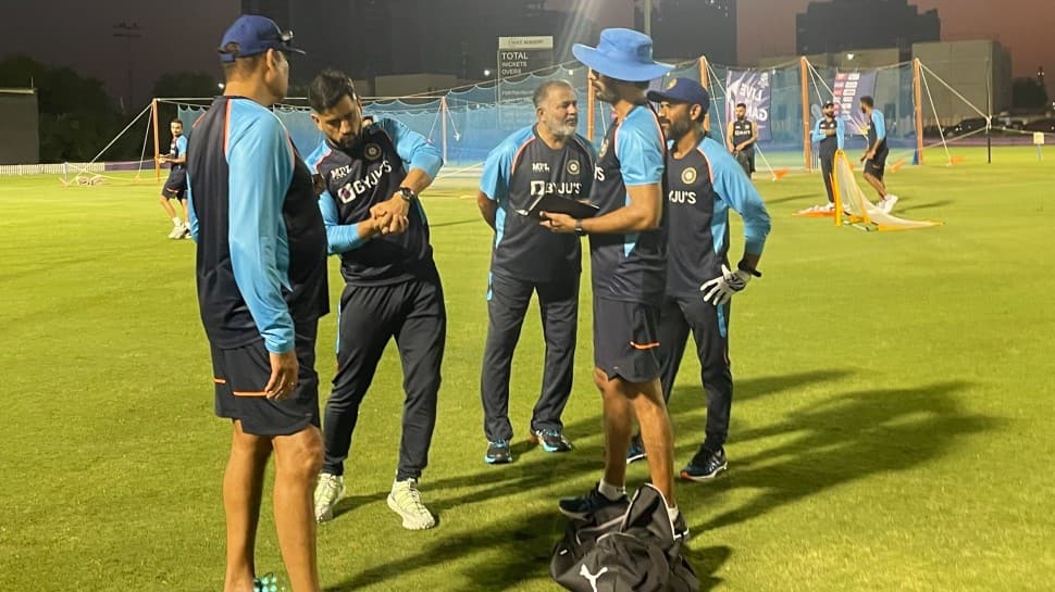 MS Dhoni was brought as Team India mentor to check Virat Kohli and Ravi Shastri, reveals former India pacer