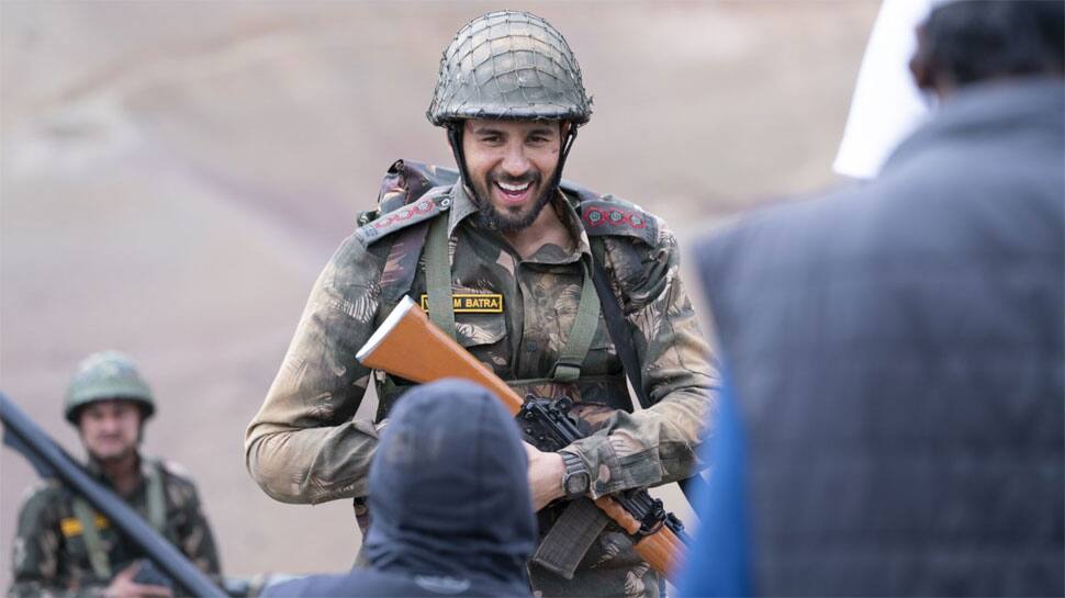 Shershaah stars Sidharth Malhotra as Captain Vikram Batra (PVC)