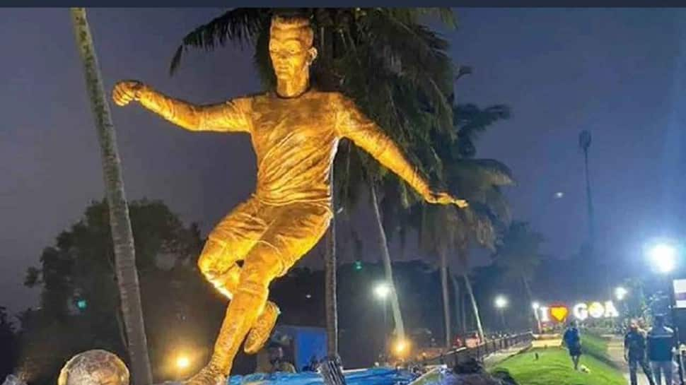 Cristiano Ronaldo&#039;s 410 kg statue unveiled in Goa - WATCH