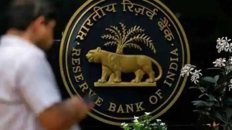 RBI flags Omicron threat to growth; says banks strong enough to face challenges