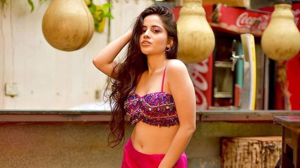 Urfi Javed flaunts her lovebites, shows off bareback in THESE viral pics!