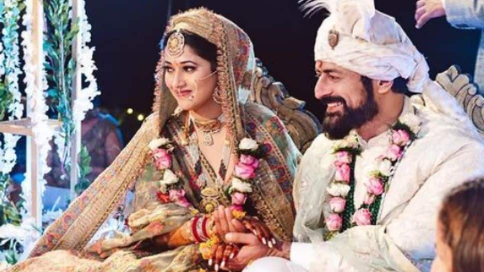 OMG! Mohit Raina secretly MARRIES Aditi, drops pictures from dreamy wedding ceremony