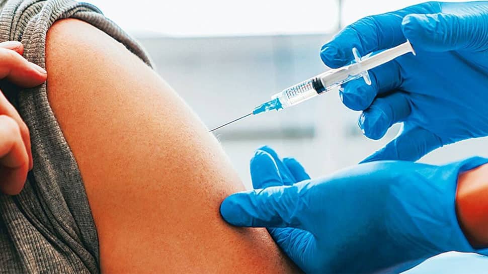 Amid rising COVID-19 cases, nationwide vaccination of children aged 15-18 years begins today