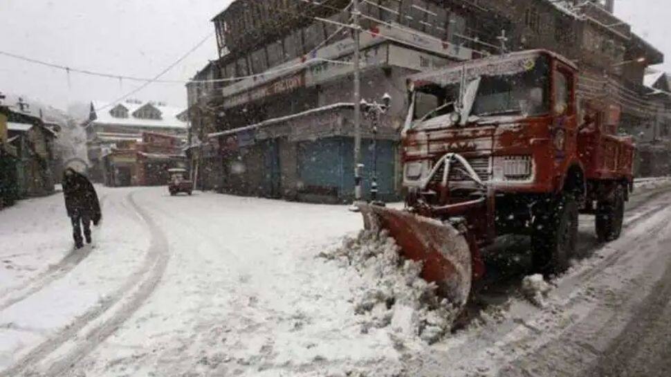 Snowfall expected in J&amp;K, Ladakh in next two days; transportation, power likely to be affected