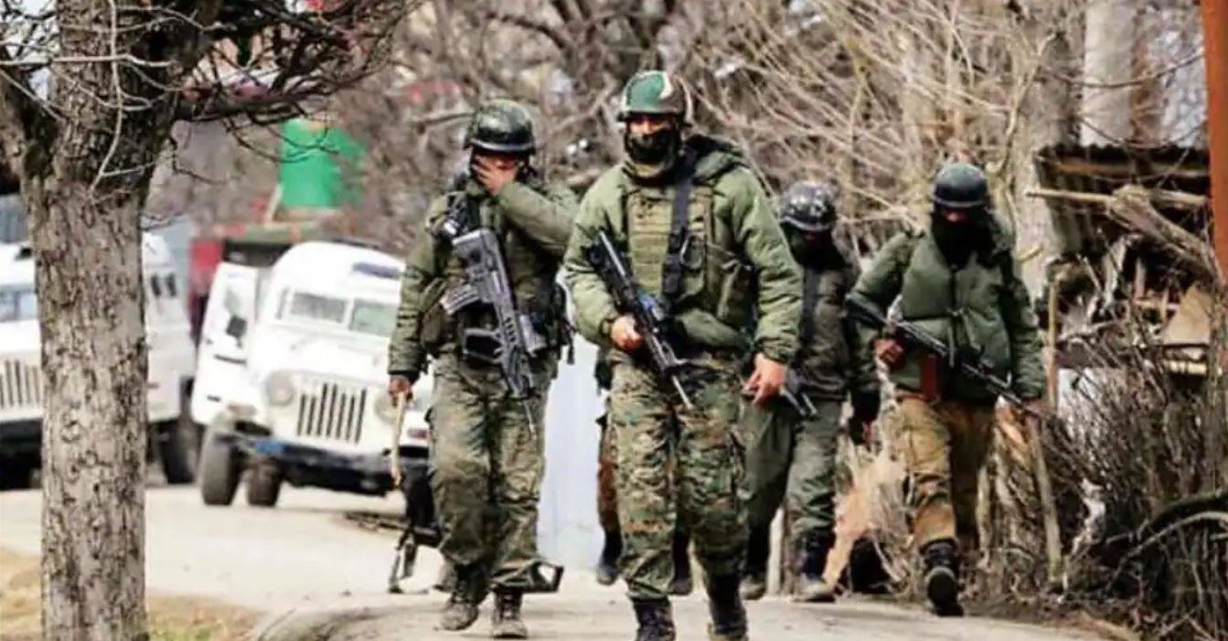 Top Lashkar-e-Taiba commander Salim Parray among 2 terrorists killed in J&amp;K