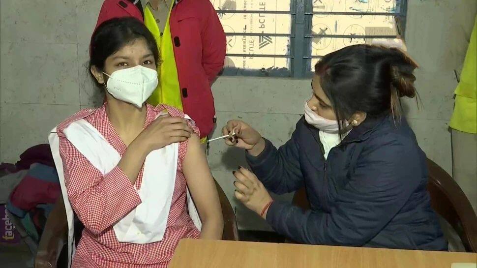 Over 40 lakh kids in the 15-18 age group receive first dose of COVID vaccine