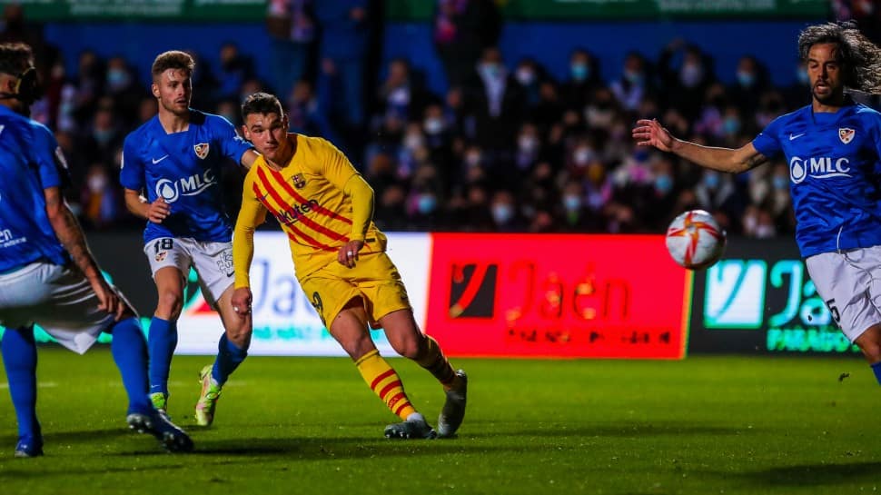 Barcelona battle again to beat Linares Deportivo and advance in Copa del Rey