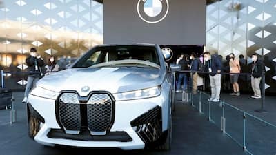 BMW unveils colour-changing car