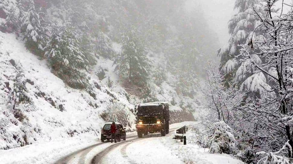 Jammu and Kashmir: Srinagar receives heavy snowfall, flight operations delayed 