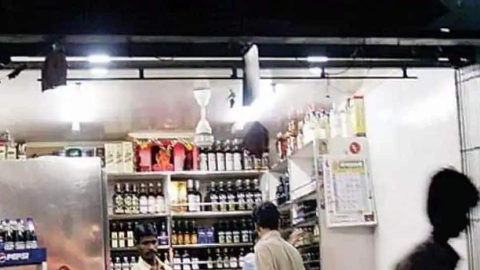 Liquor worth Rs 210 crore sold in Tamil Nadu on lockdown evening