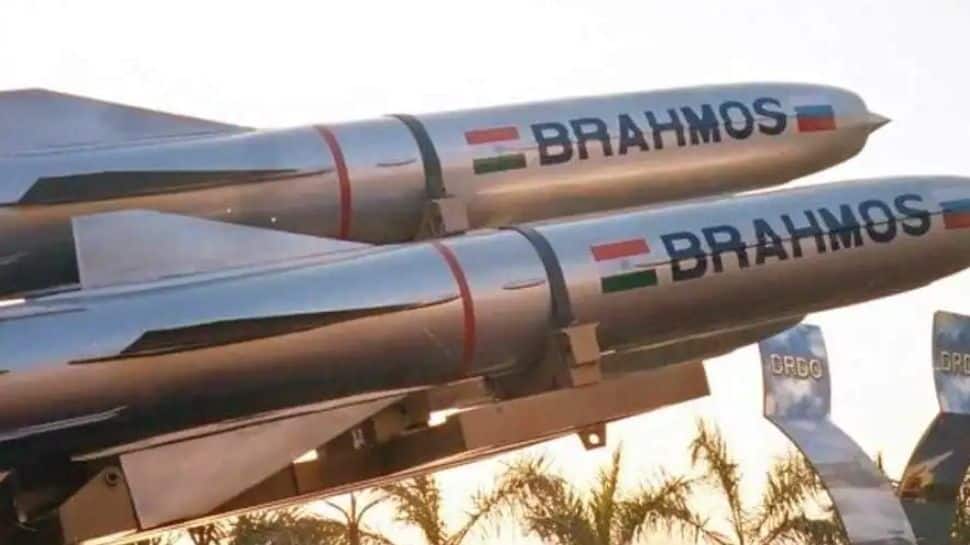 India successfully testfires BrahMos supersonic cruise missile, says Indian Navy sources thumbnail