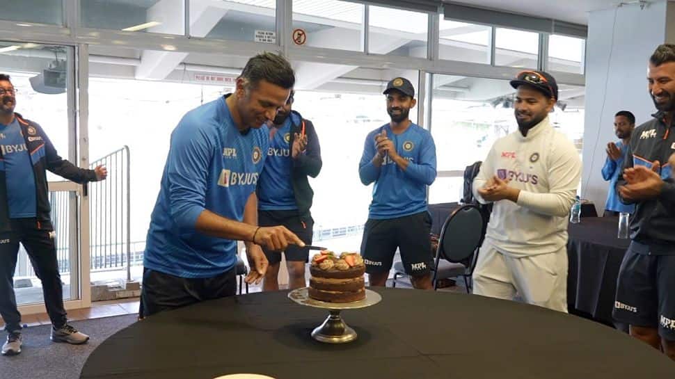 Rahul Dravid celebrates 49th birthday with cake cutting, SEE PICS thumbnail