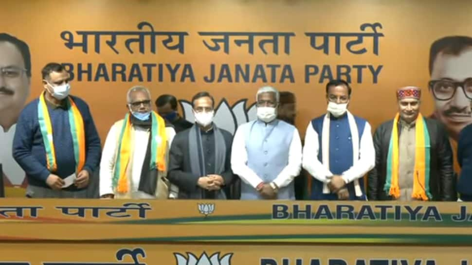 Big blow to Congress, Samajwadi Party ahead of UP Assembly polls 2022, three leaders join BJP