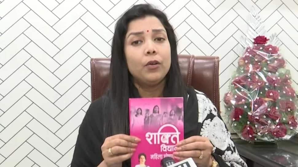 UP Assembly polls: 'Denied ticket because I refused to pay bribe', alleges poster girl of Congress campaign Priyanka Maurya thumbnail