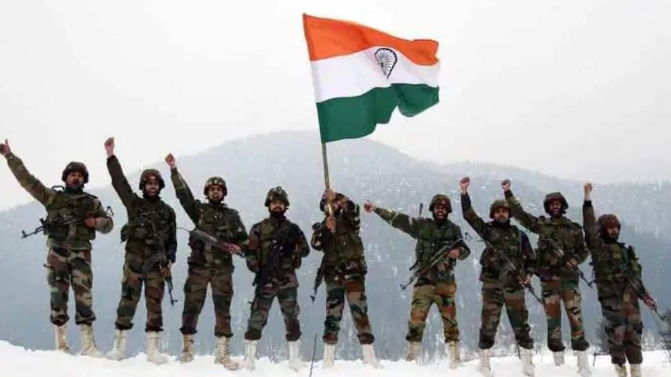 Indian soldiers march in the new combat uniform - Watch  