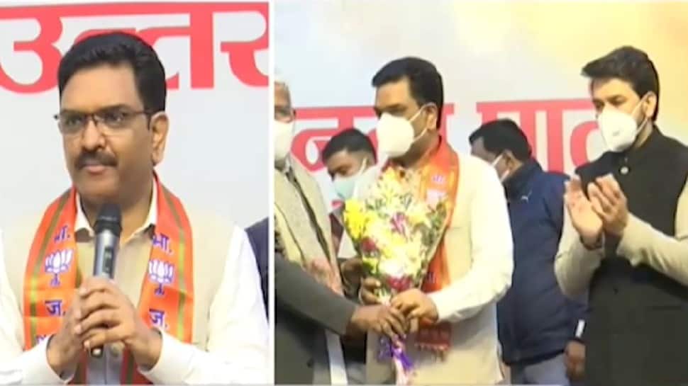 Aseem Arun, former Kanpur police Commissioner, joins BJP ahead of UP Assembly polls