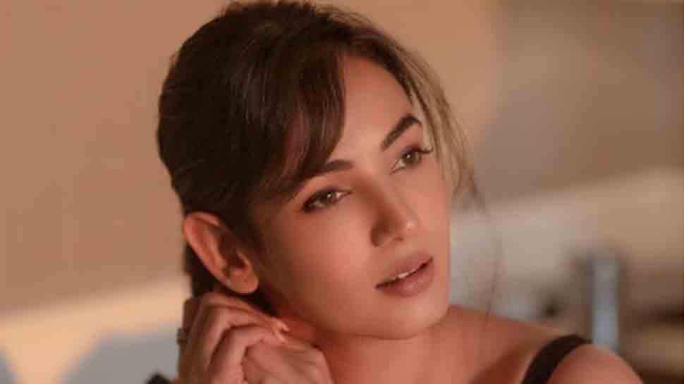 Sonal Chauhan to play lead opposite Akkineni Nagarjuna in &#039;The Ghost&#039;?