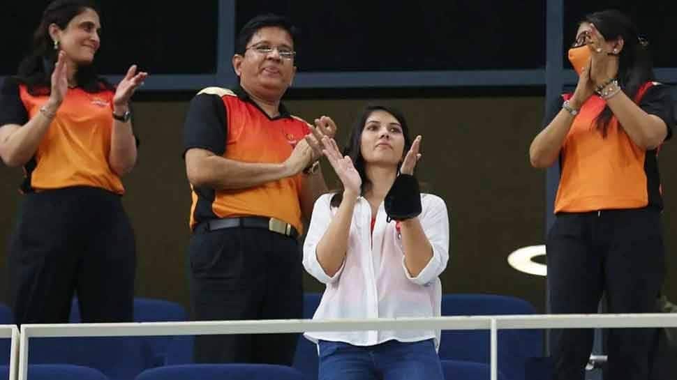Kaviya Maran is the daughter of Sun Group owner Kalanithi Maran. Kaviya has been a regular in Sunrisers Hyderabad games and has also come to be known as SRH 'mystery girl'. (Source: Twitter)
