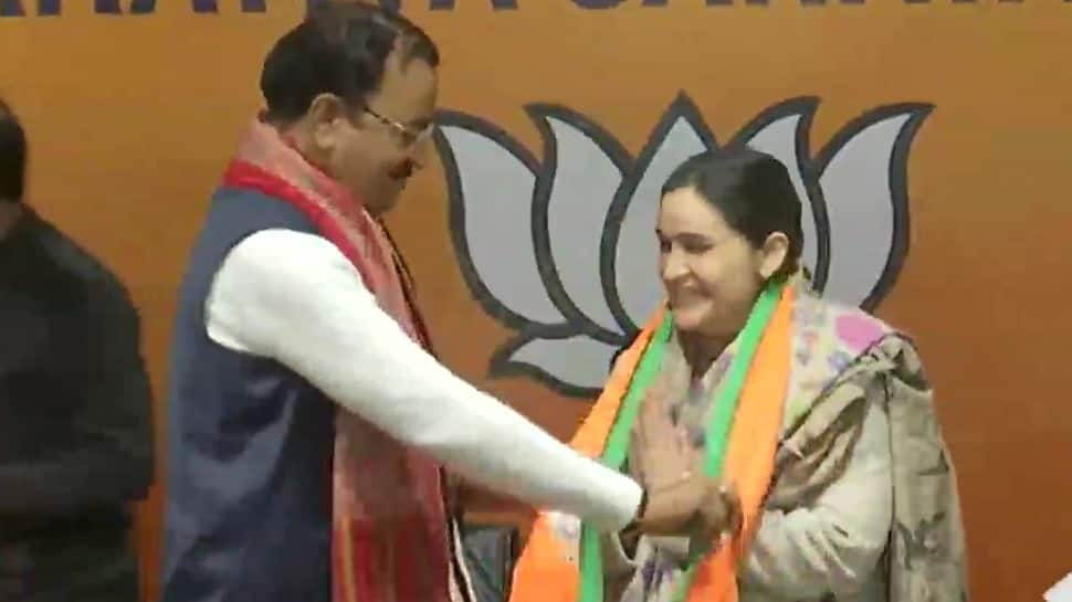 Aparna Yadav, daughter-in-law of Samajwadi Party supremo Mulayam Singh Yadav, joins BJP