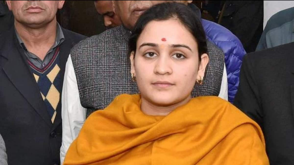 Up Elections 2022 Mulayam Singh Yadavs Daughter In Law Aparna Yadav