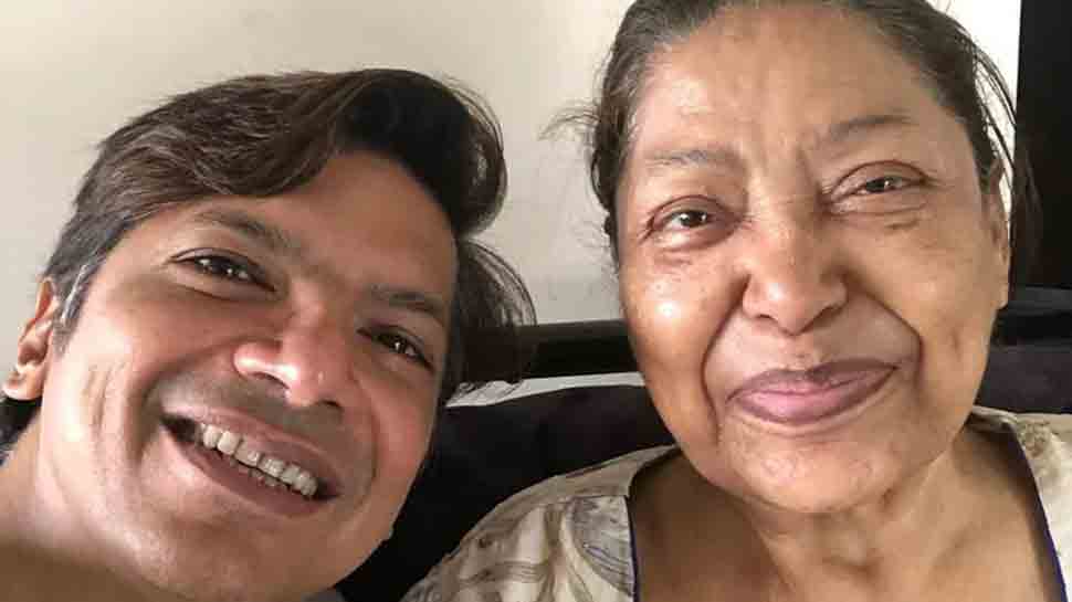 Singer Shaan&#039;s mother Sonali Mukherjee dies, Kailash Kher offers condolences