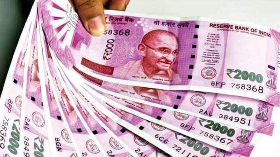 LIC Scheme: Invest as little as Rs 29 in the name of wife to get Rs 4 lakhs, here&#039;s how