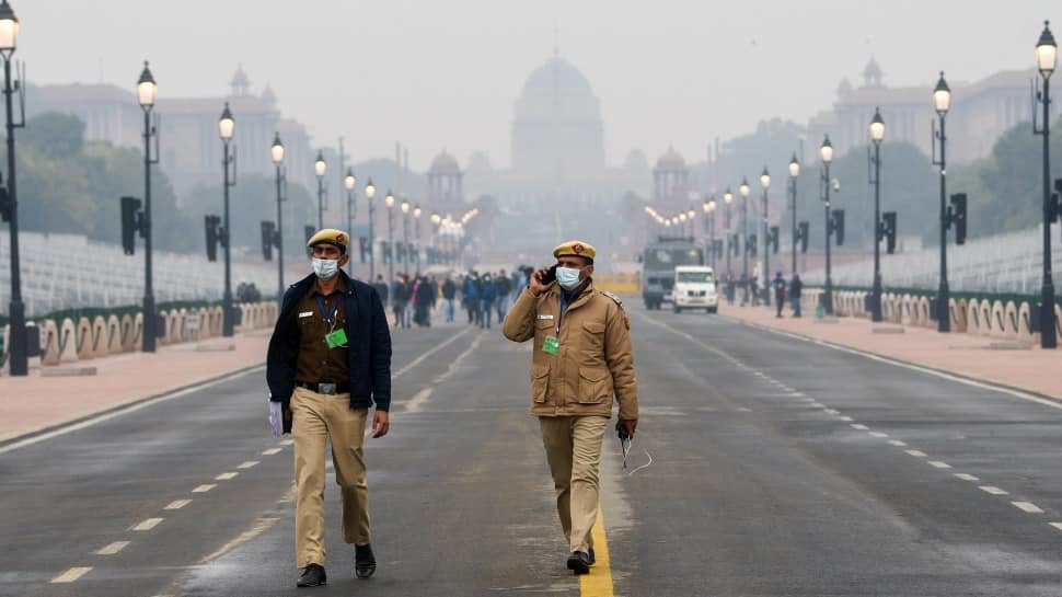 Republic Day full dress rehearsal today: Delhi Police issues traffic advisory, check routes you should avoid thumbnail