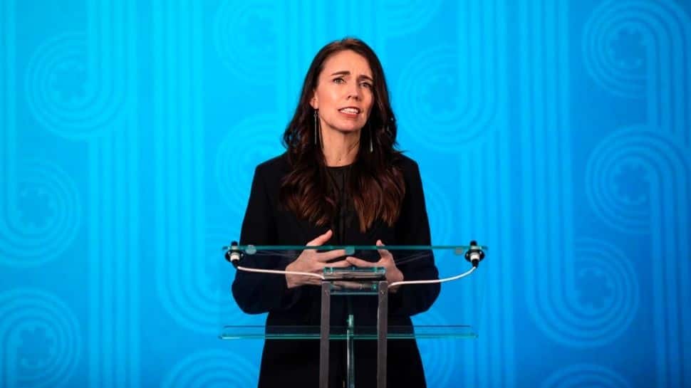 New Zealand PM Jacinda Ardern cancels her wedding due to new Omicron restrictions thumbnail