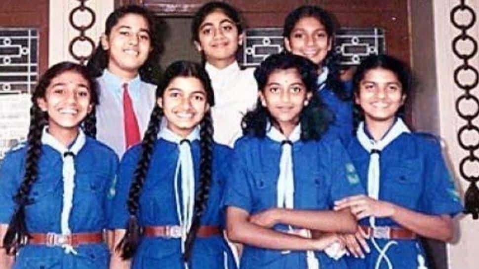 Shilpa Shetty shares throwback pic with her schoolmates, can you spot her? thumbnail