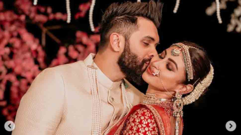 Photos from Mouni Roy-Suraj Nambiar&#039;s Sangeet Night are out, don&#039;t miss them out