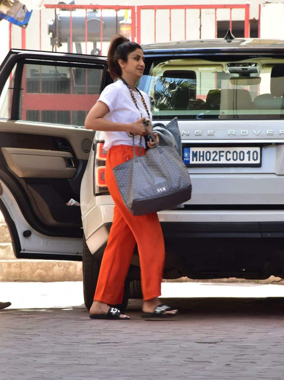 High Street High Fashion: The Handbag World of Shilpa Shetty