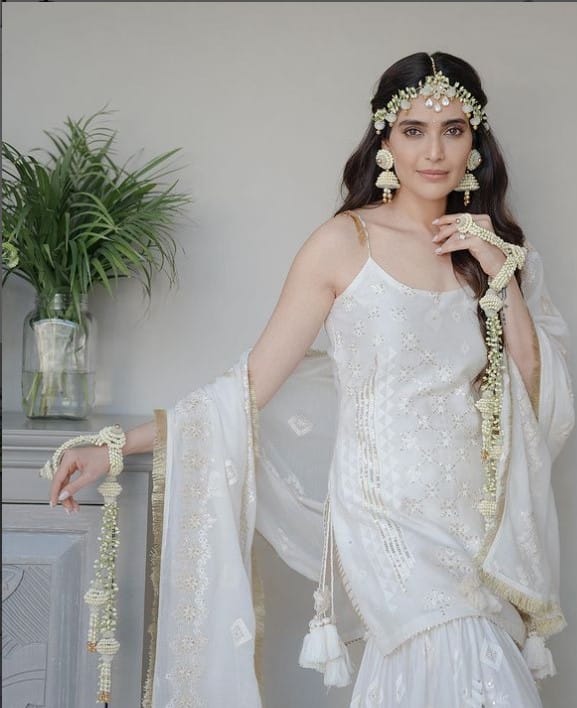 Karishma Tanna drops majestic stills of her Haldi ceremony outfit ...