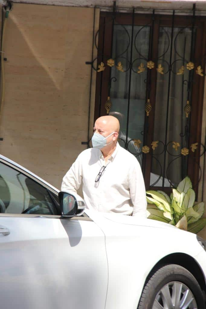 Anupam Kher visits Lata Mangeshkar home