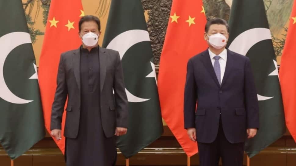 Pakistan PM Imran Khan, Chinese President Xi Jinping meet in Beijing; discuss Jammu and Kashmir, CPEC projects