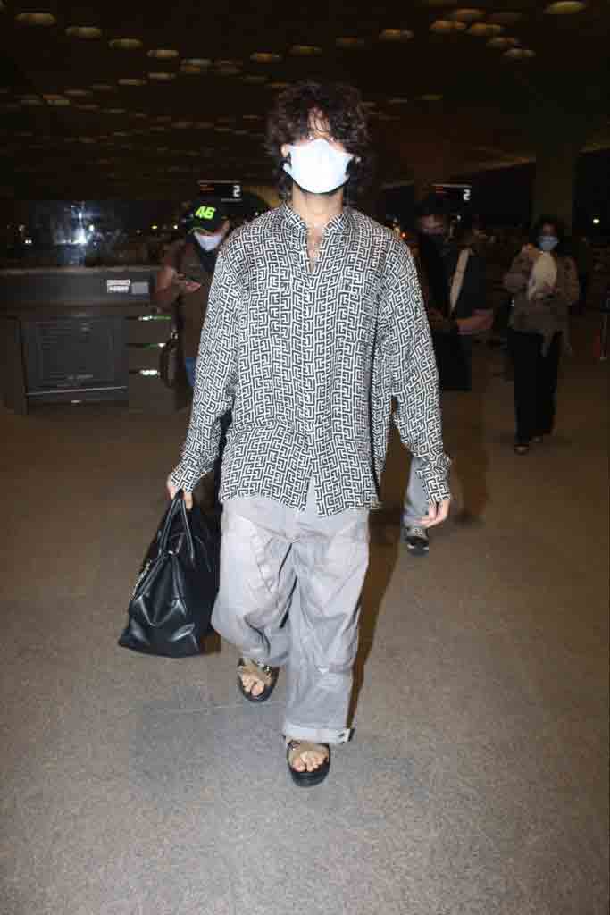 Vijay Deverakonda snapped at airport