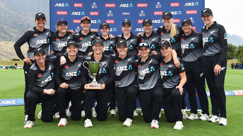 IND vs NZ: Harmanpreet Kaur and Co lose Only T20I by 18 runs, New Zealand lift trophy