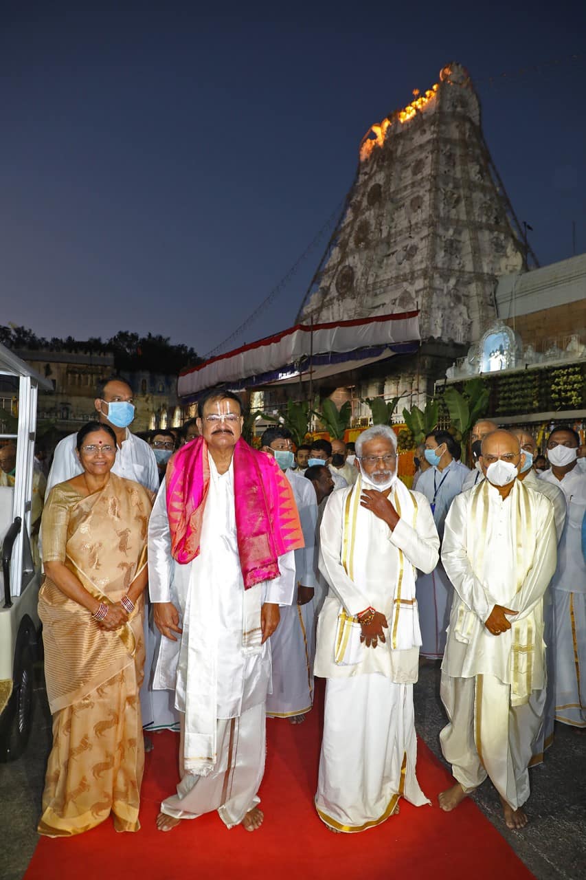 VP outside the Sri Venkateswara Swamy temple with family.