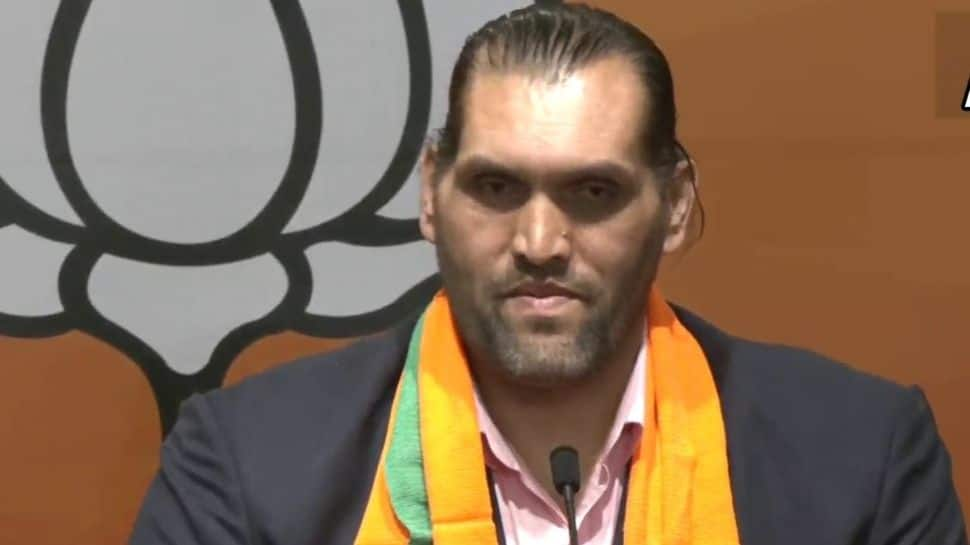 Wrestler, the Great Khali, joins BJP in Delhi, hails Narendra Modi as right prime minister for India