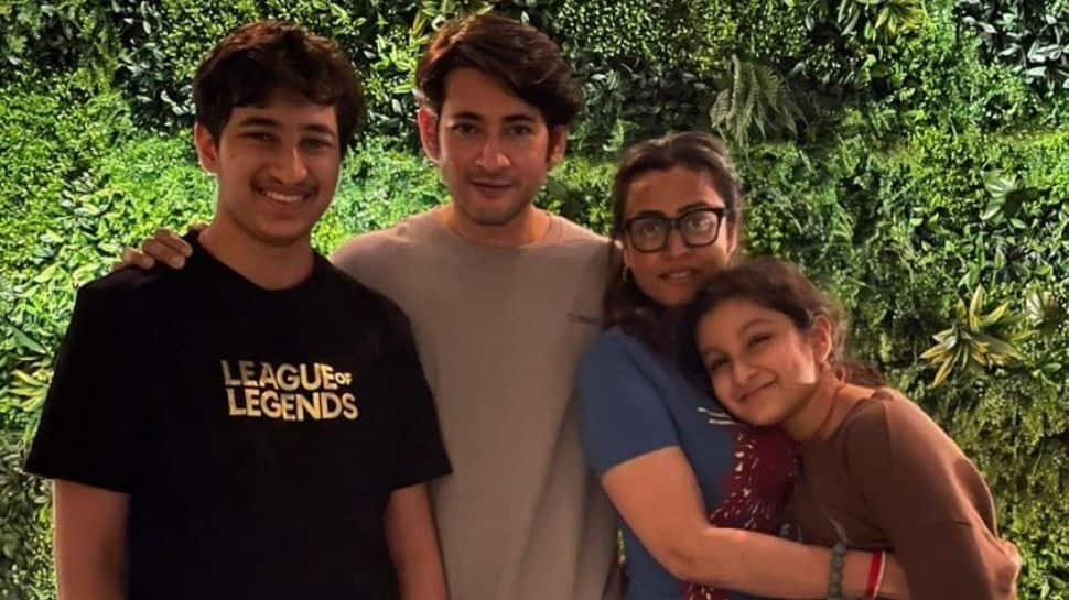 Mahesh Babu shares family pic as he wishes wife Namrata on their 17th wedding anniversary 