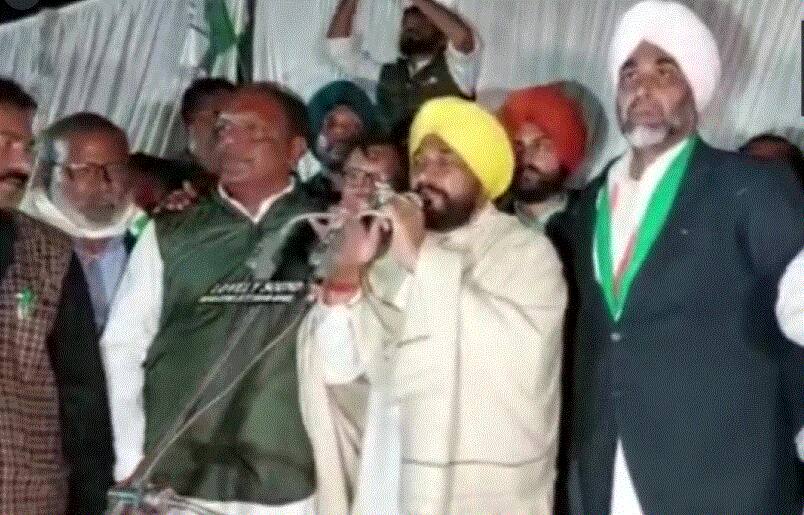 AAP&#039;s Bhagwant Mann is a drunkard and illiterate person, Punjab CM Charanjit Singh Channi 