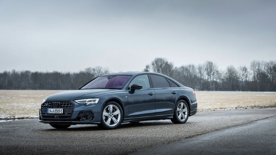 Updated Audi A8 plug-in hybrid with 571 hp unveiled, see pics