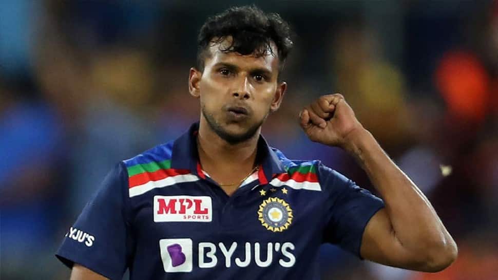 Left-arm pacer T. Natarajan comes from a small village near Salem in Tamil Nadu. Natarajan's father was a railway porter while mother runs a snack stall in his village. Natarajan now has a Rs 4 crore contract with Sunrisers Hyderabad after the IPL 2022 mega auction. (Source: Twitter)