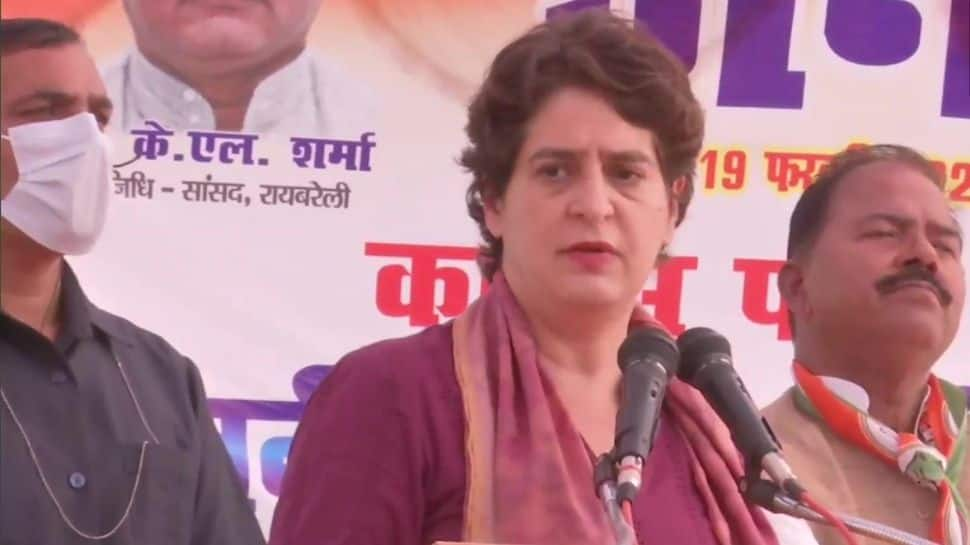 This govt can&#039;t bear dissent, has oppressive approach: Priyanka Gandhi in Raebareli 