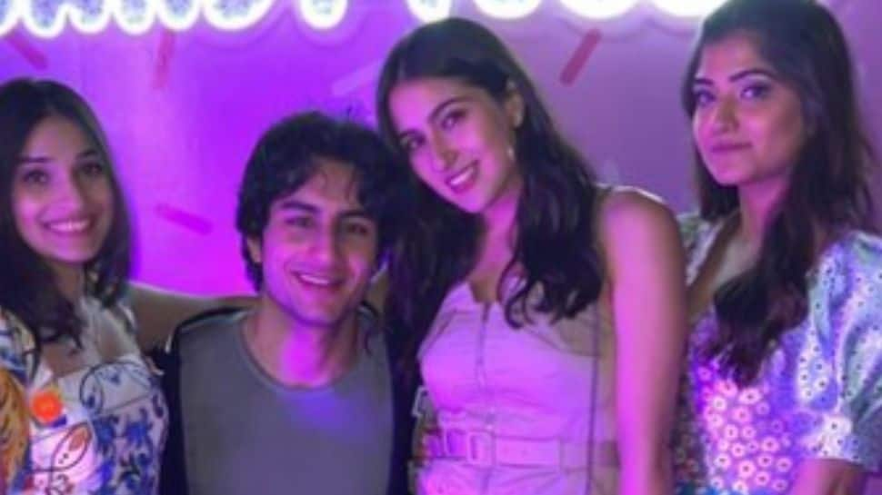 Saturday night vibes: Sara Ali Khan parties with brother Ibrahim, shares glimpses of fun night