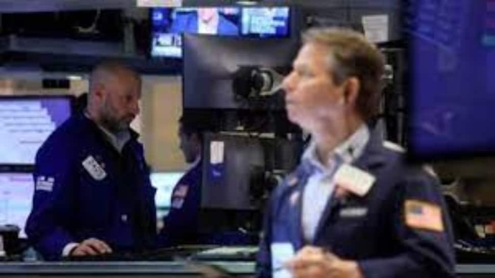 World stocks hit 3-week lows, oil rises on Russia-Ukraine fears