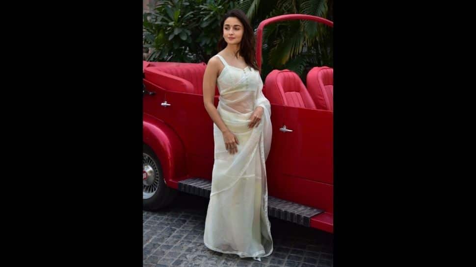 She was seen in white saree