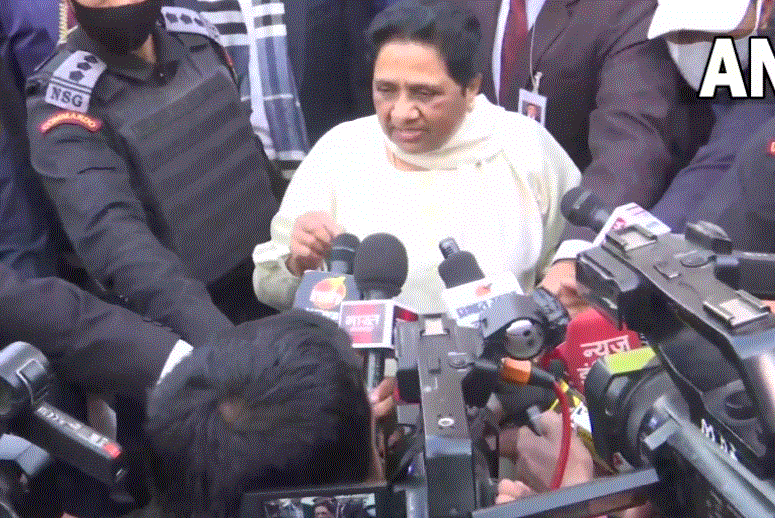 Muslims are not happy with SP, they will not vote for them: BSP chief Mayawati, casts her vote in Lucknow